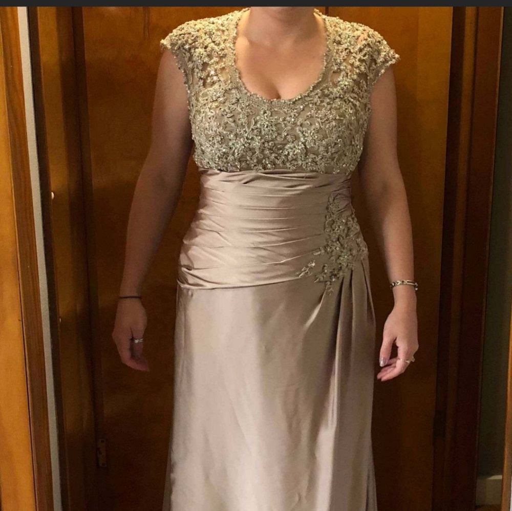 Alyce rouched dress!